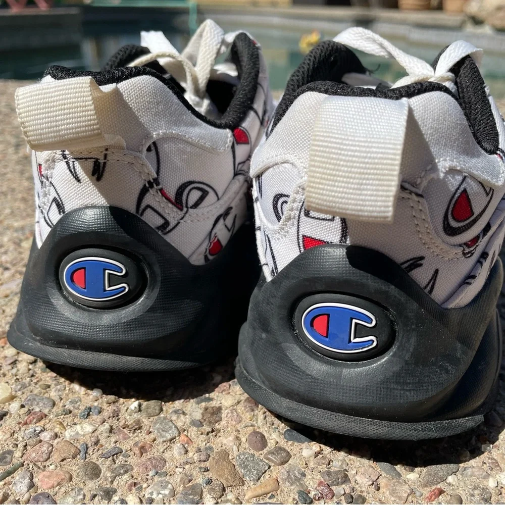 Champion 93 Eighteen 